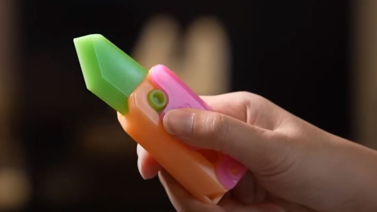 大熱玩具蘿蔔刀超危險 模擬刺人教壞小朋友