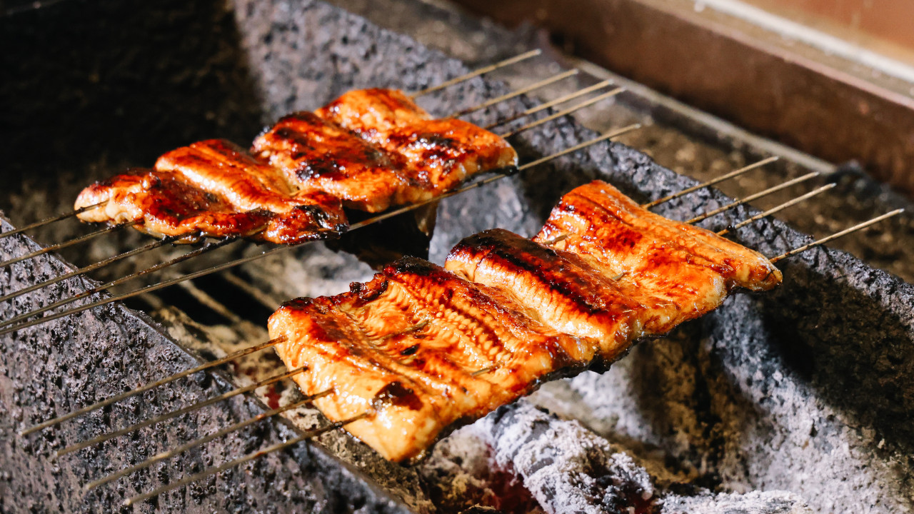 旺角發現炭燒鰻魚專門店  即叫即燒！ 親民價 $92 好抵食！ 