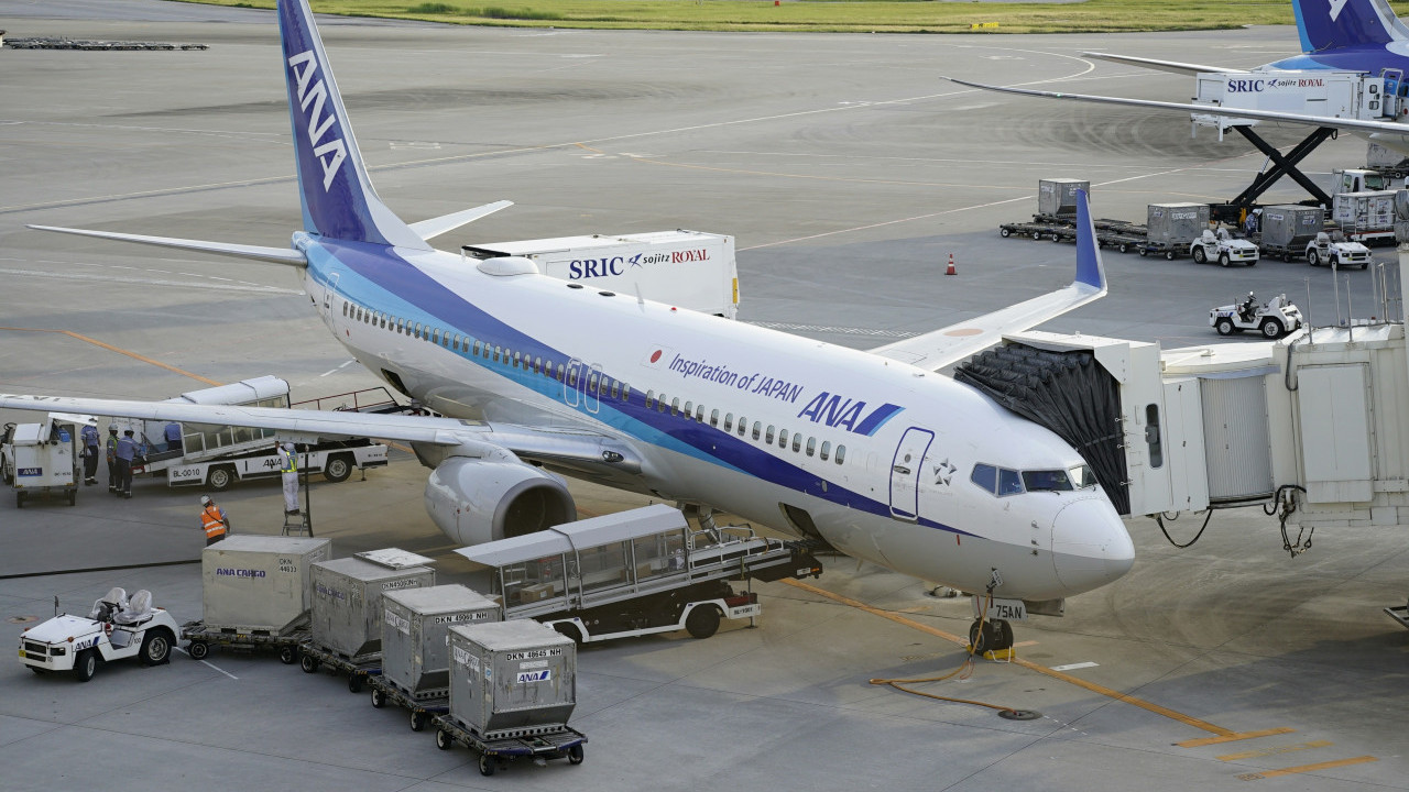 大阪伊丹機場發生ANA飛機碰撞事故 10航班需停飛