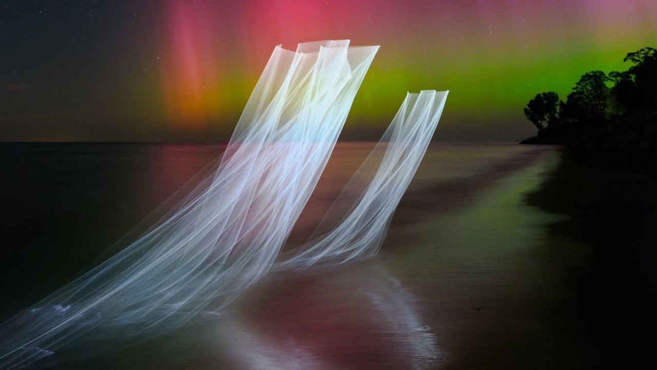 真的不是AI！無人機光影拍攝懸浮空中「窗簾」   猶如異世界奇景超夢幻