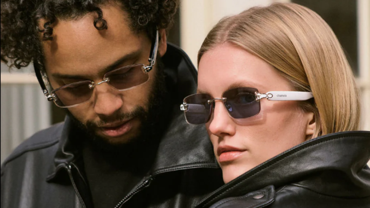 全球首款電子變色智能眼鏡Aura Rx 0.1秒內切換4種顏色！內建隱藏式耳機功能