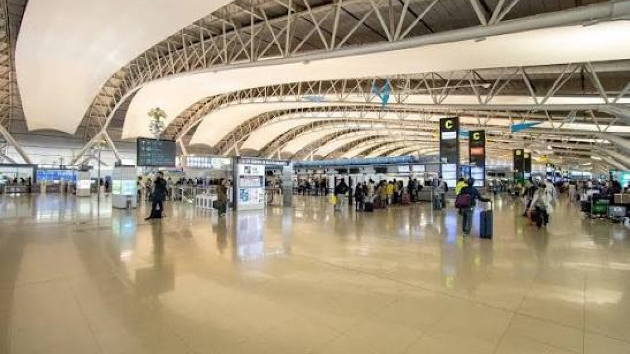 大阪關西機場墮樓悲劇 20多歲中國遊客偕母同遊不幸身亡