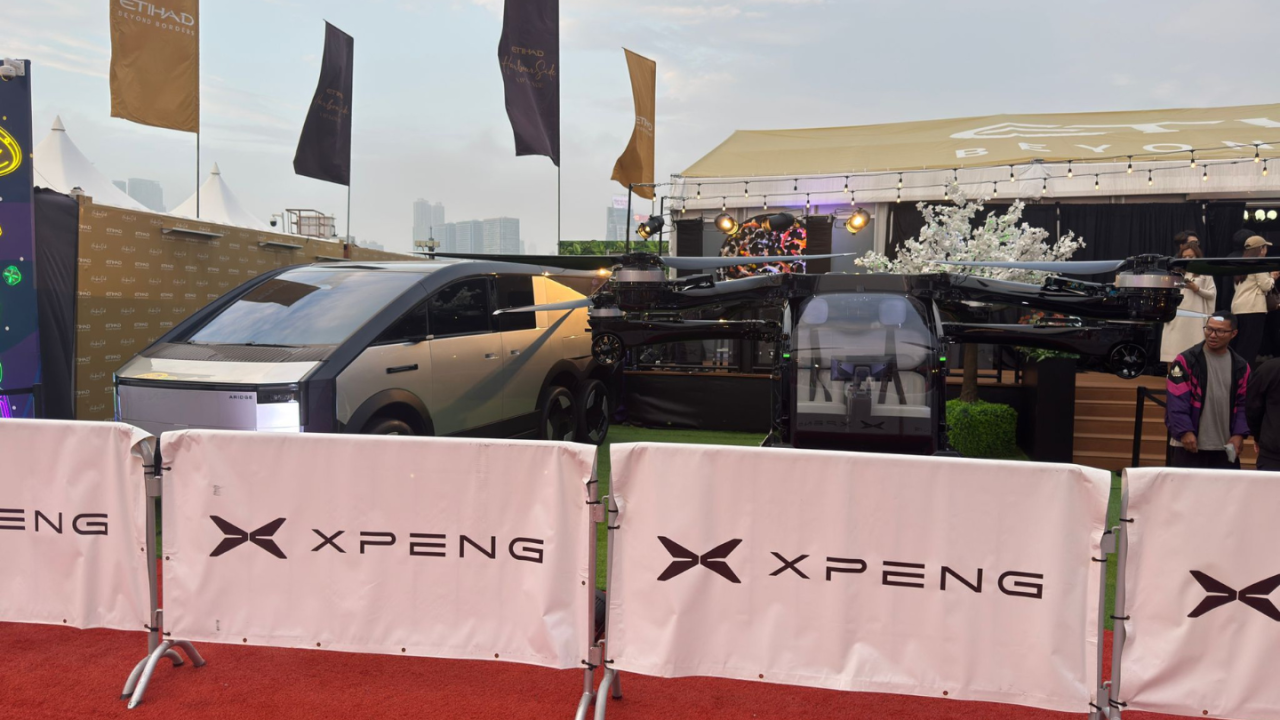 現場直擊 XPeng 小鵬香港科技日 2040 年滿天都係飛行器?即睇陸地航母細節圖