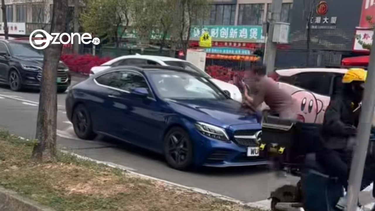 【車Cam直擊】港車北上影衰香港人？平治男路怒發惡加速倒車撞人 自食惡果網民心涼【有片】