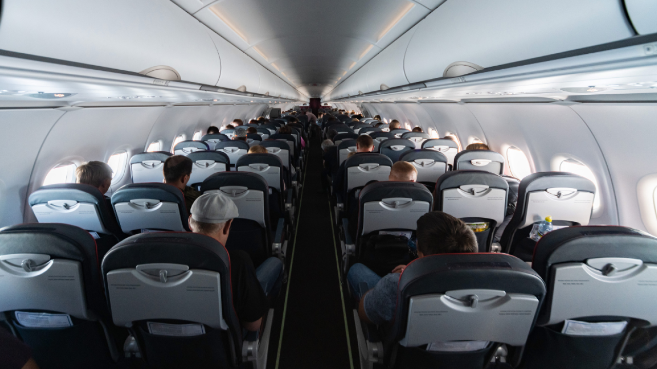 搭飛機坐這兩個位最舒服？空服員力推3大優點！全機「最雷地獄位」曝光千萬別選