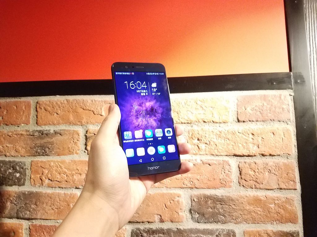 【上手試】Huawei Honor V9 國行登場 外形比 Mate 9 更讚