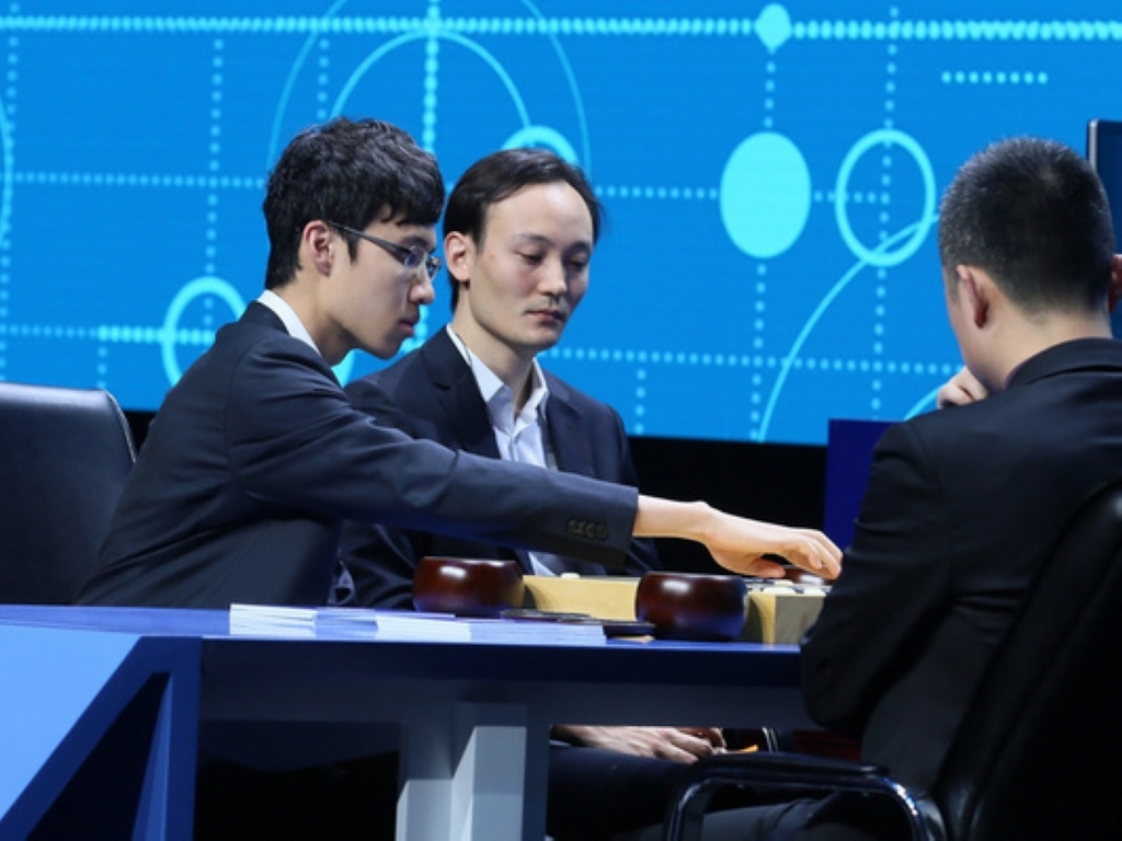 AlphaGo 首度認輸 對手竟是自己？