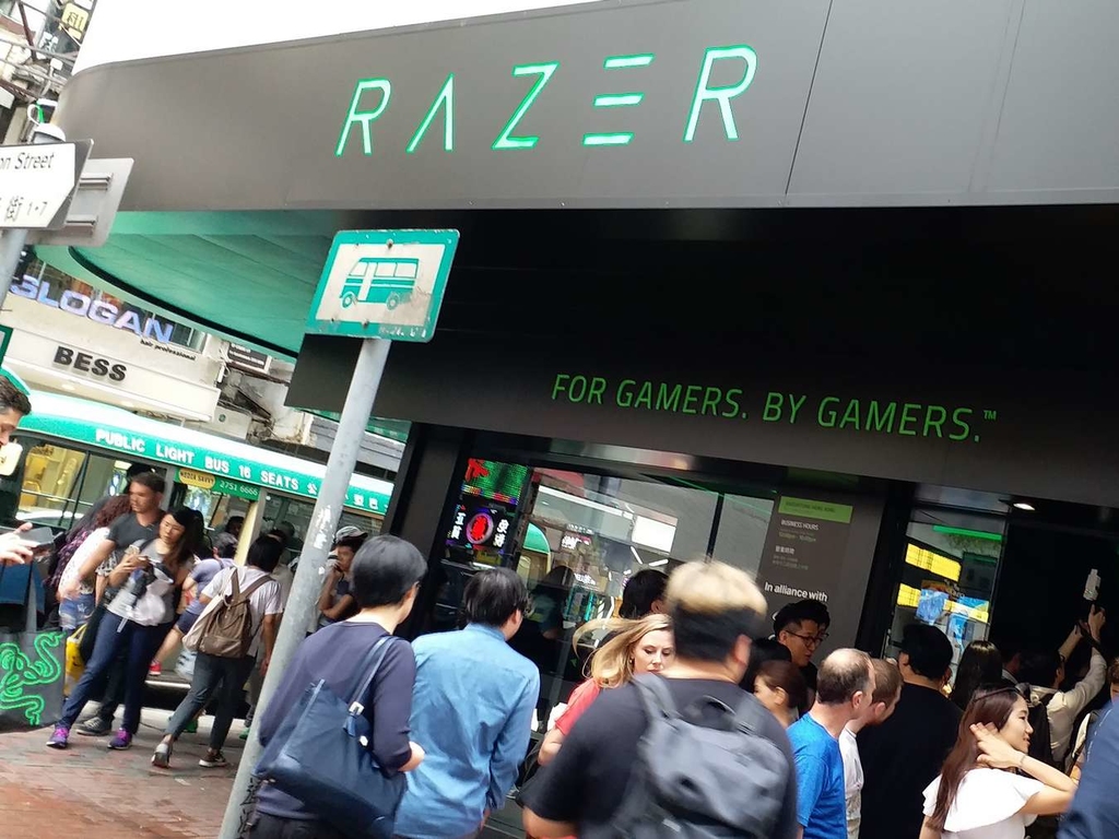 RazerStore 周六開幕！3 香港 10GB 上台優惠同步登場