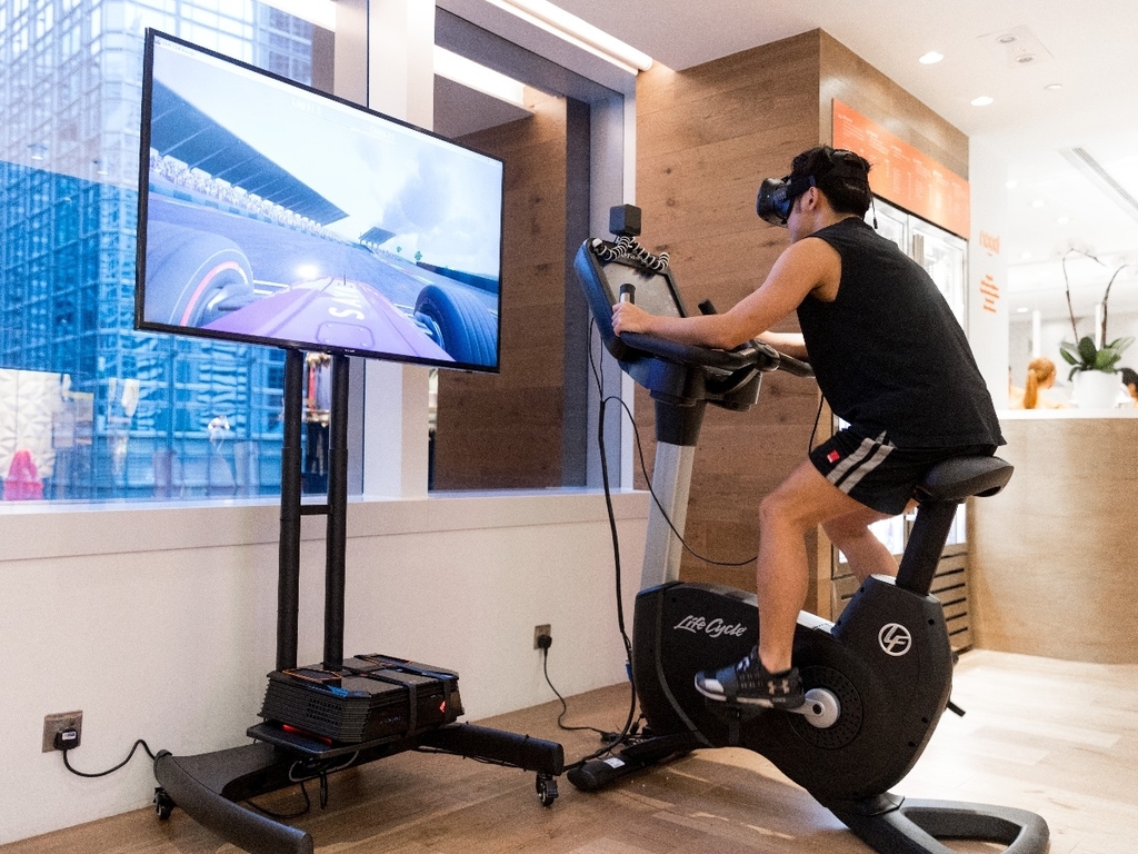 【率先玩】Pure Fitness 引入 VR 健身單車！邊打機邊健身