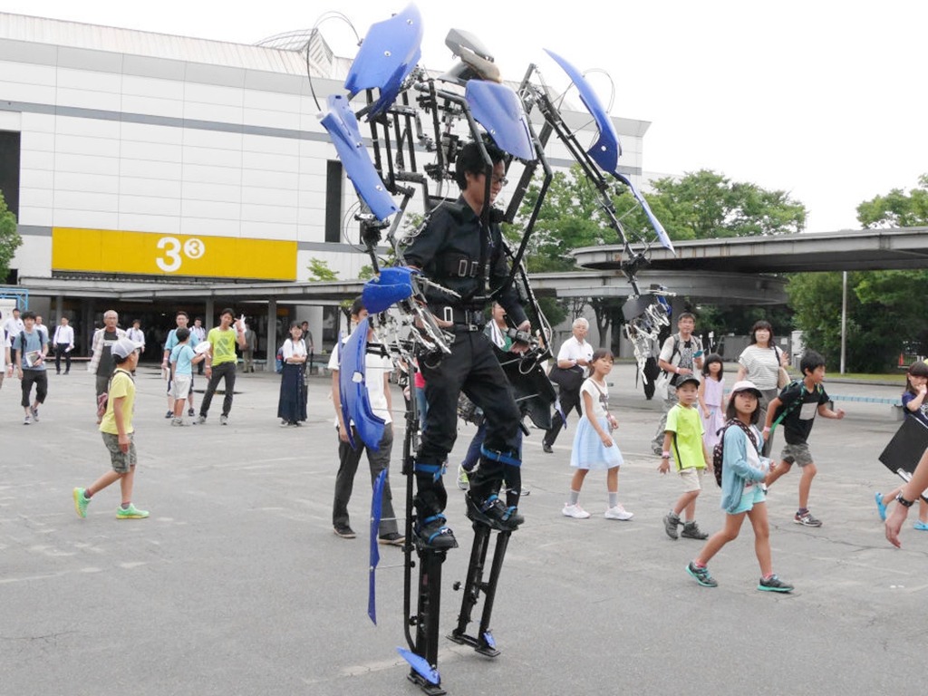 日本超型外骨骼機械人 