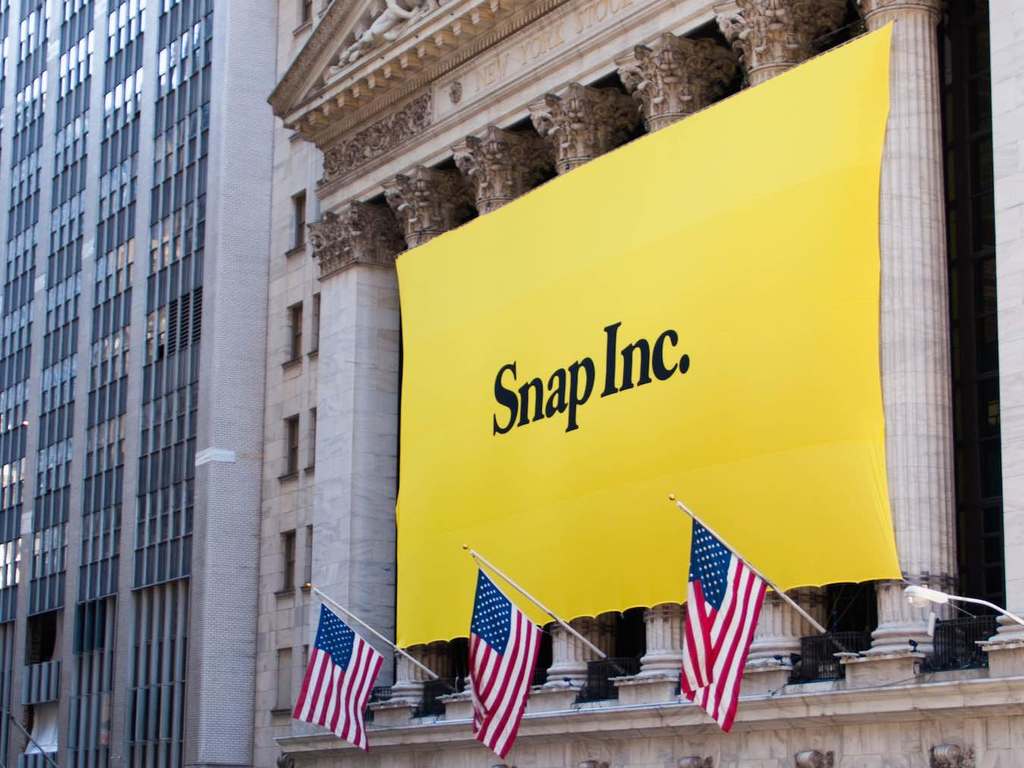 Snap 業績差股價插