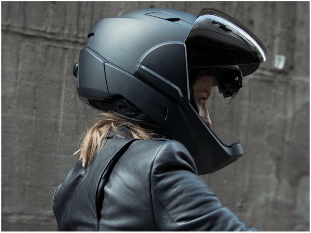 CrossHelmet 智能電單車頭盔！360° 車 Cam 視野無邊界
