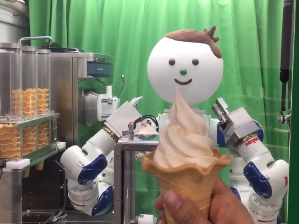 日本雪糕機械人自動製作完美雪糕