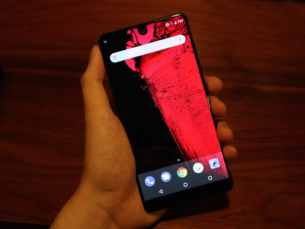 Essential Phone 上手試！挑戰 Android 機王？！
