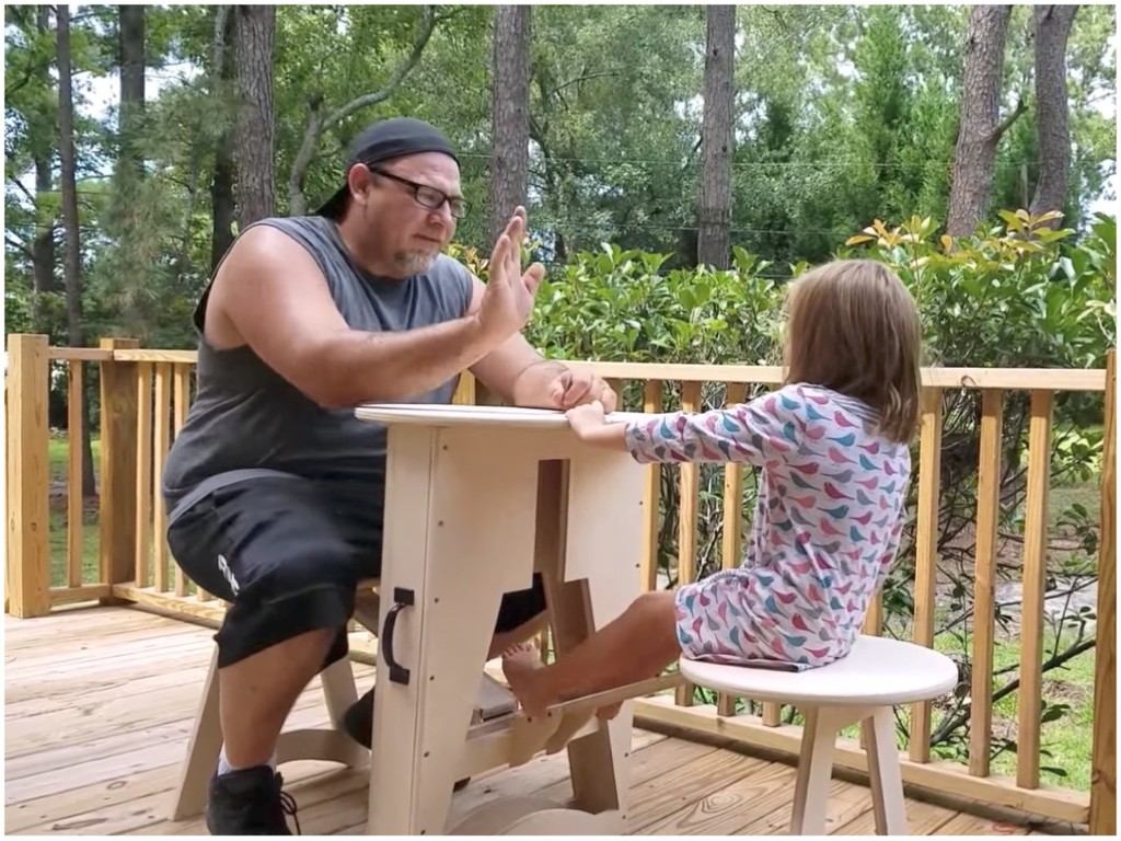 神人自砌 2 合 1 木製檯椅  自己傢具自己造