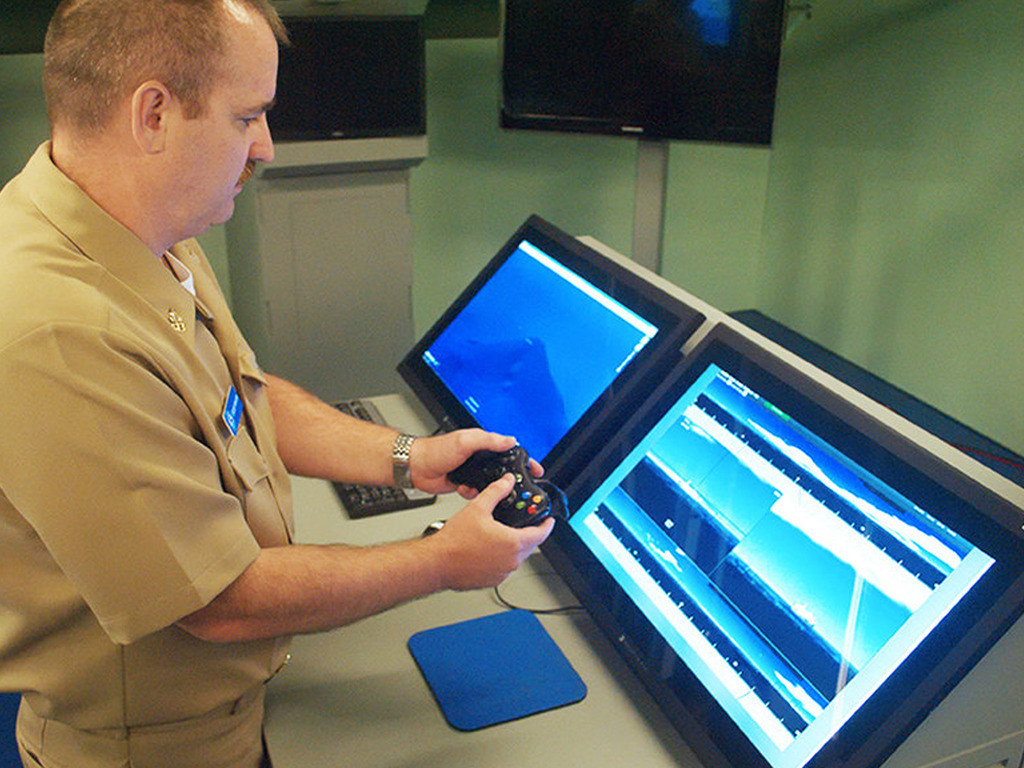 美軍用 Xbox360 控制器 控制核動力潛艇