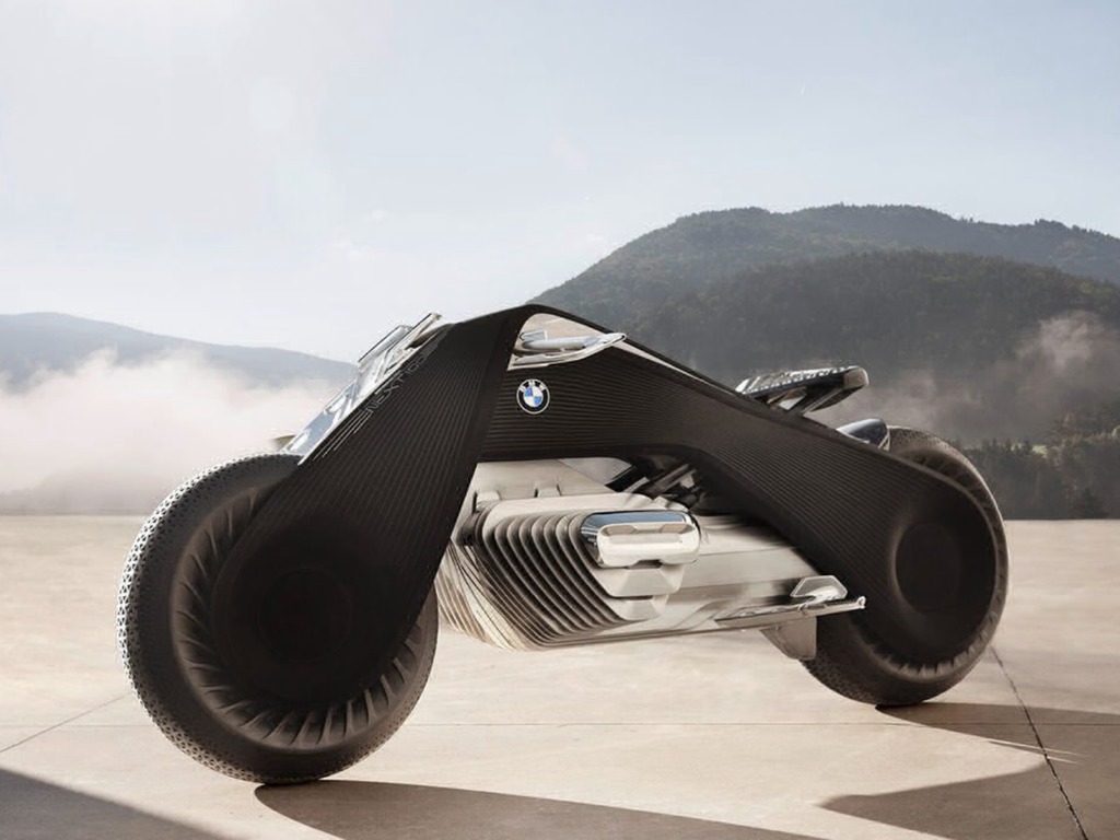 BMW 100 週年概念電單車！配智能眼罩偵測視野
