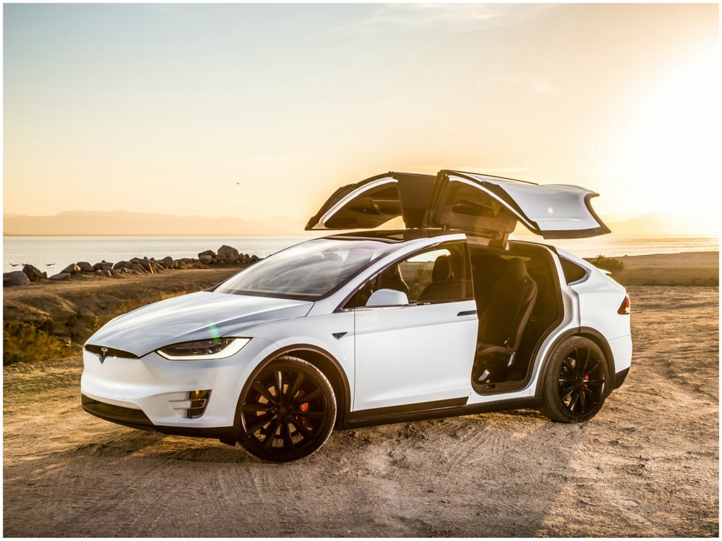 Tesla 全球召回 Model X 作安全調校！過萬車受影響香港有份