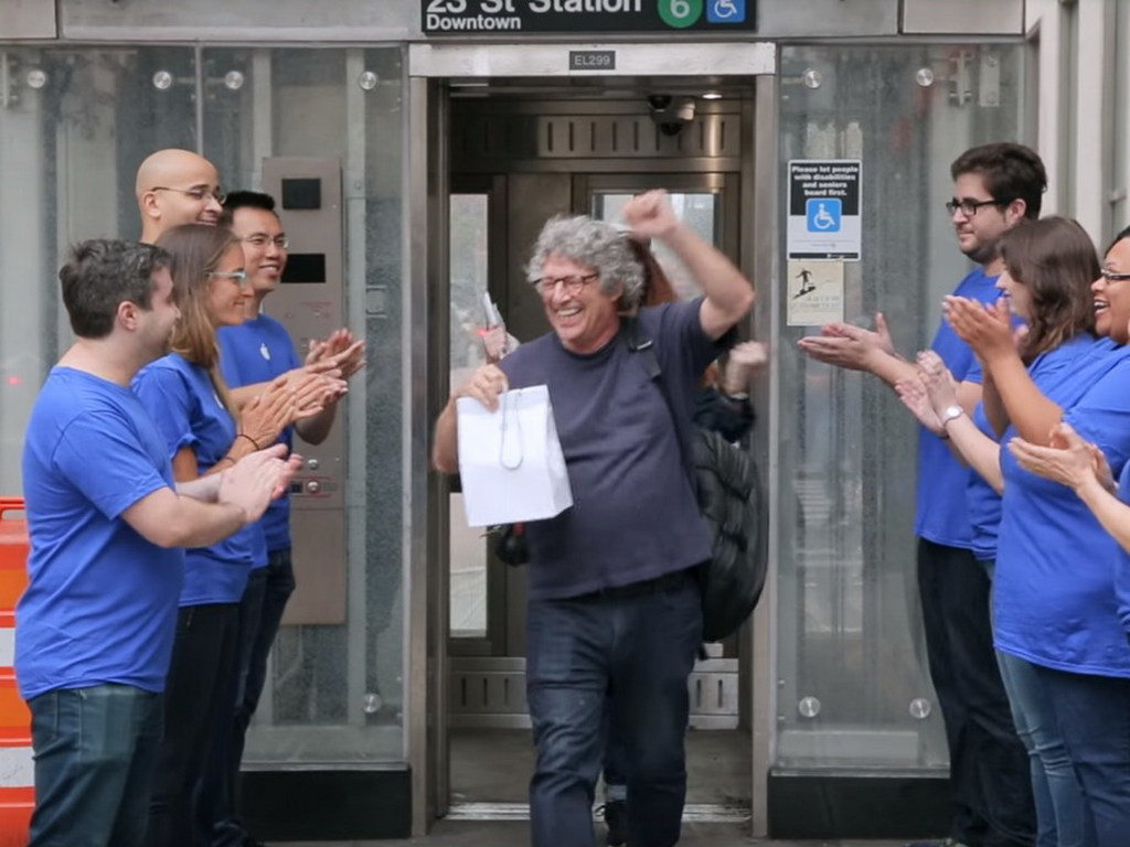 Apple Store 現身地下鐵站！兼提早開賣 iPhone X？ 