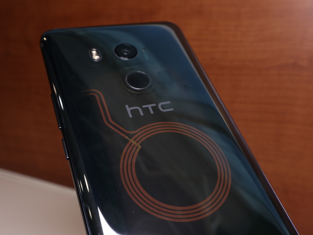 HTC U11+ 配新色登場【上手試】改良 Edge Launcher 夠實用？