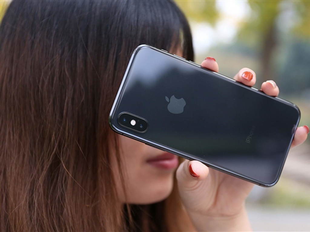iPhone X 如何快速查看電量百分比？