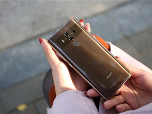 Huawei Mate 10 Pro搭載最快4G基帶 速度超過1Gbps