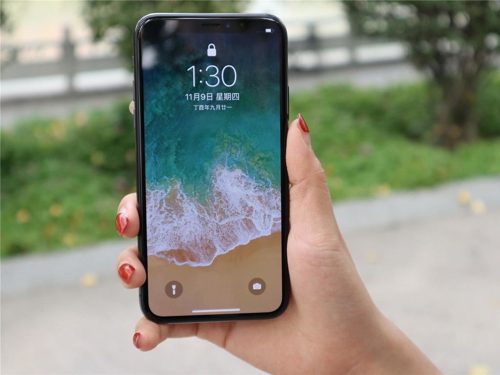 明年新 iPhone 將用 Apple 自研電源管理晶片