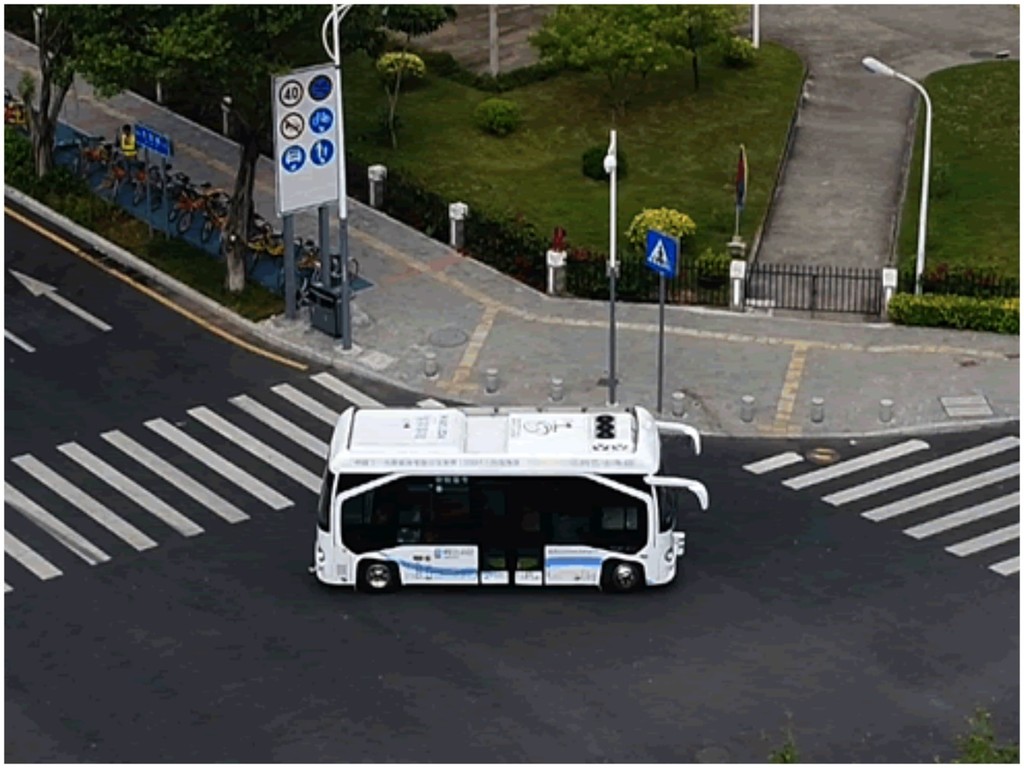 深圳試行首批 AI 無人駕駛巴士！ 阿爾法巴 3 大特色