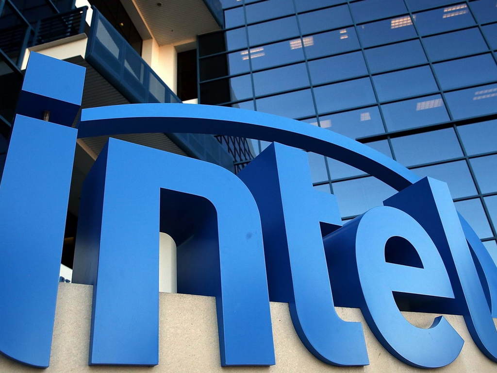Intel CEO 表示：必須敢冒險於非 PC 產業！