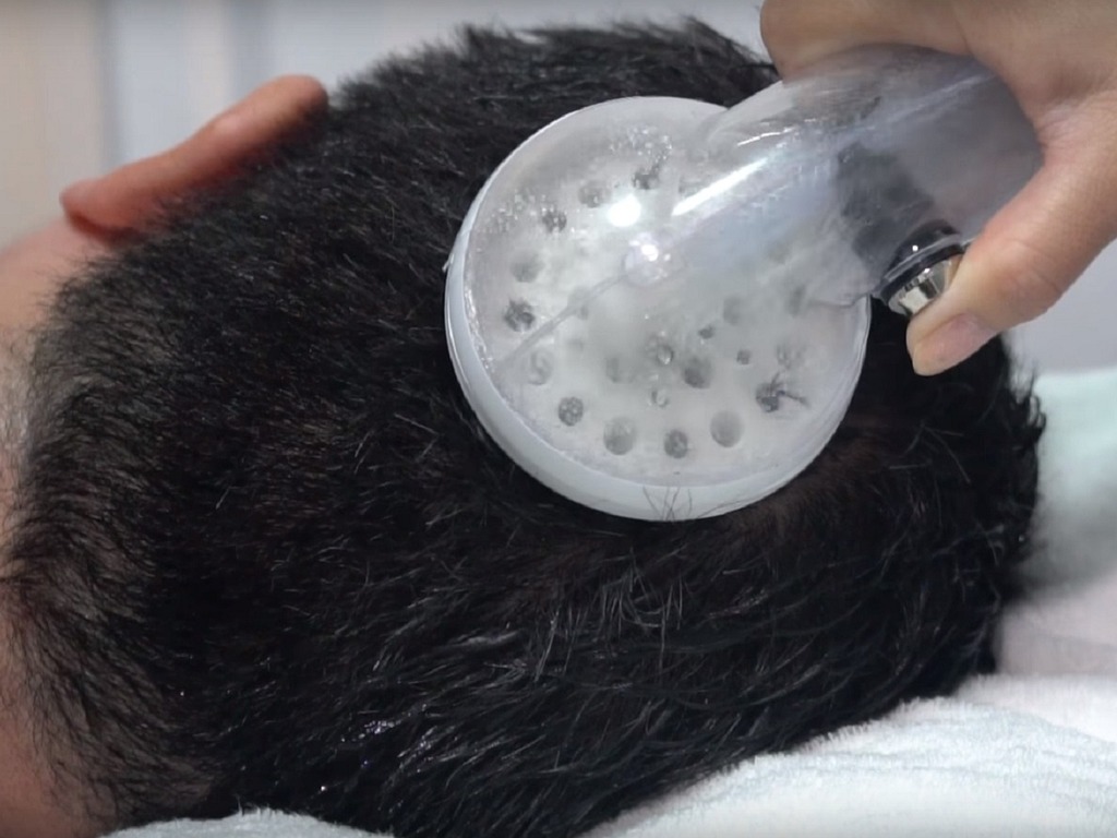 RoomShampoo 洗頭神器登場！邊出水邊吸水隨時隨地洗頭