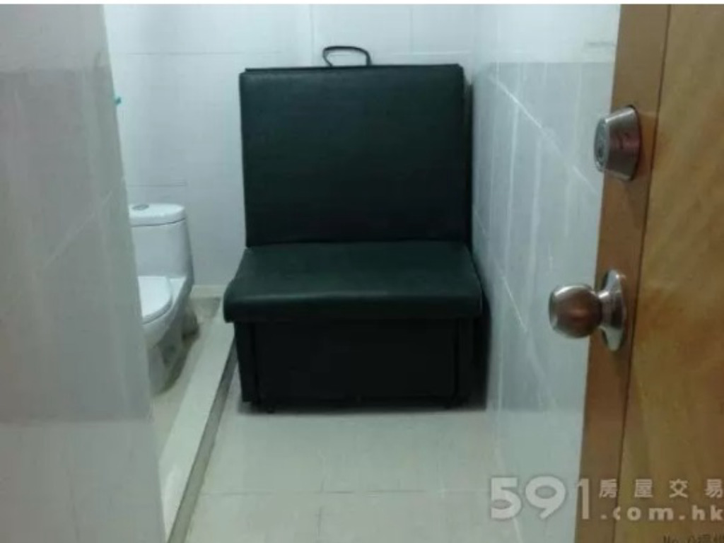 油麻地再現廁所劏房月租三千！網民：細過監獄超陰質