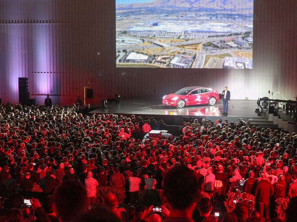Tesla Model 3 產量終加快