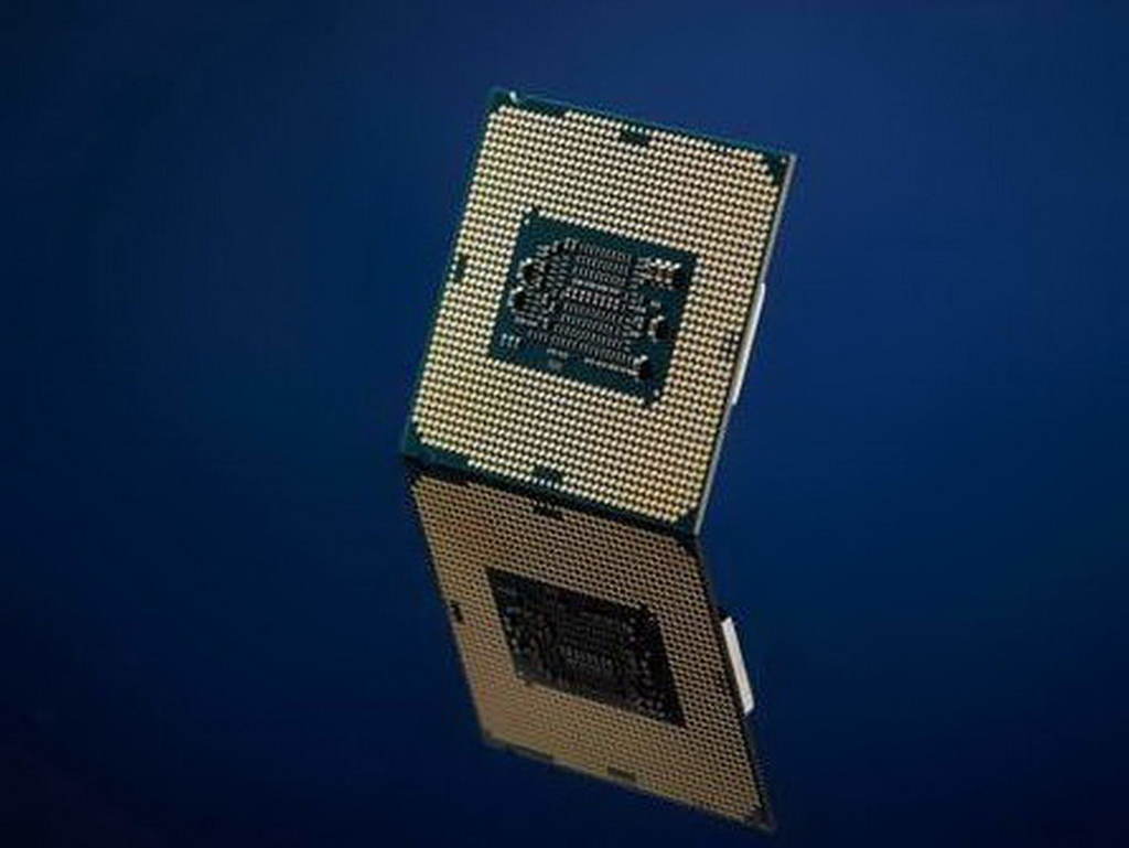 Intel Core i7-8559U 曝光!10nm 製程、四核心!