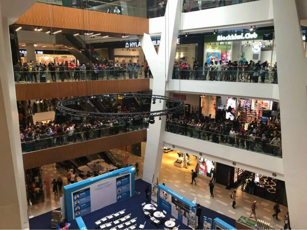 馬來西亞 US$50 iPhone 激平開倉！群情洶湧要腰斬