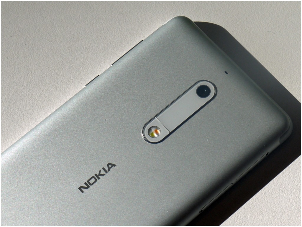 Nokia 9 欲以三眼蔡司鏡惡鬥 Leica 三眼仔？！