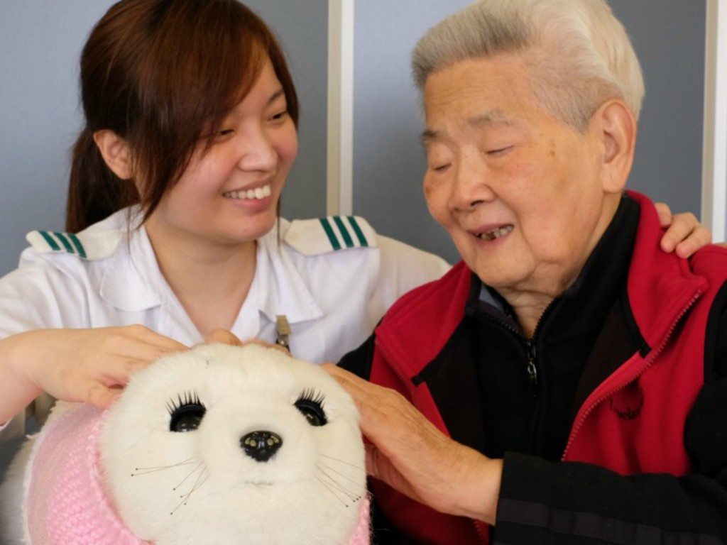 沙田醫院首隻人工智能機械寵物 幫助治療情緒病人