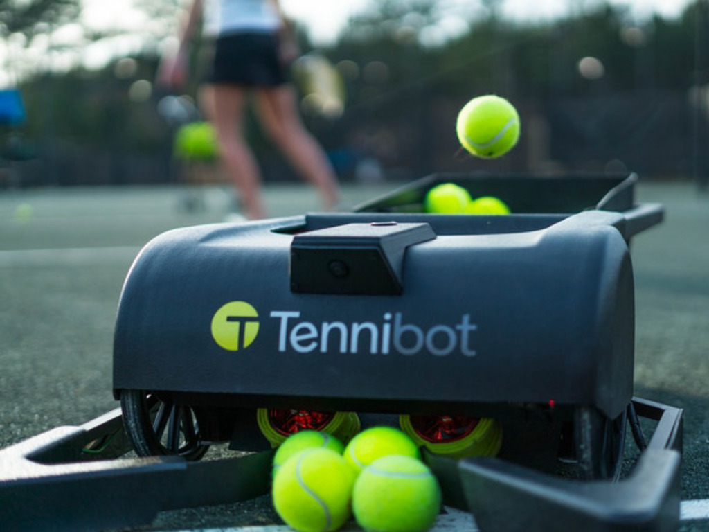 Tennibot 懶人用智能機械網球童！唔怕執波搞到腰酸骨痛