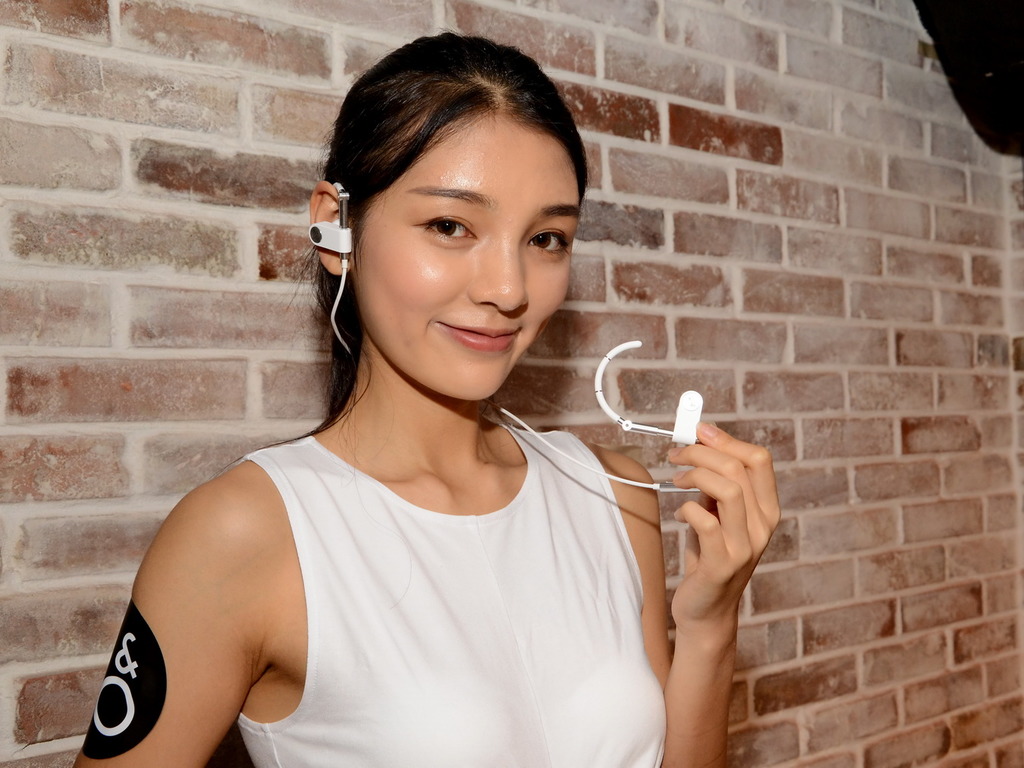 【實測】B&O Earset 藍牙耳機活化經典