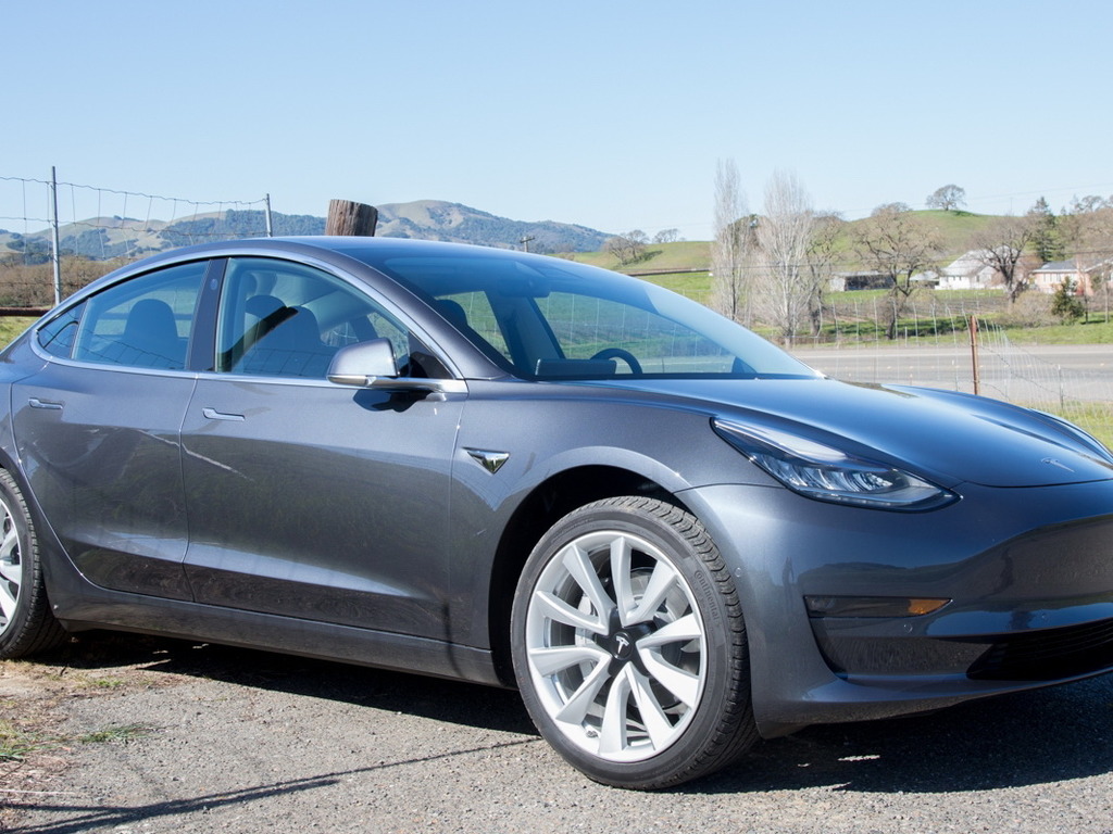Tesla表示Model 3質素媲美BMW