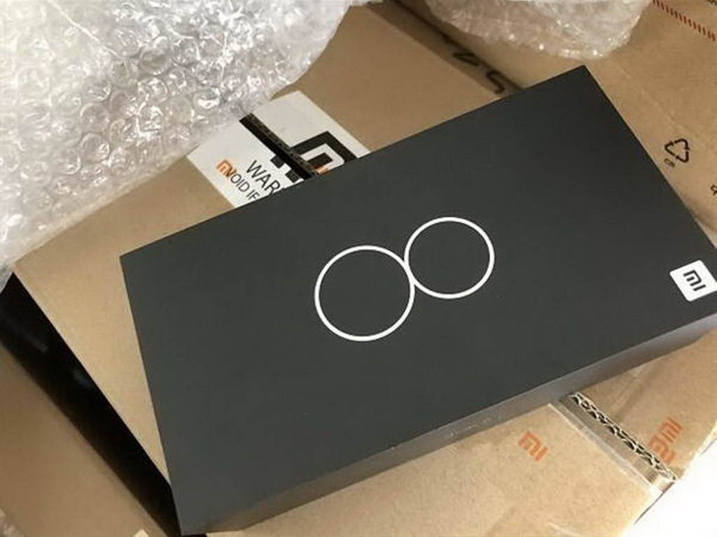小米 8 包裝盒曝光!有望月底發布!