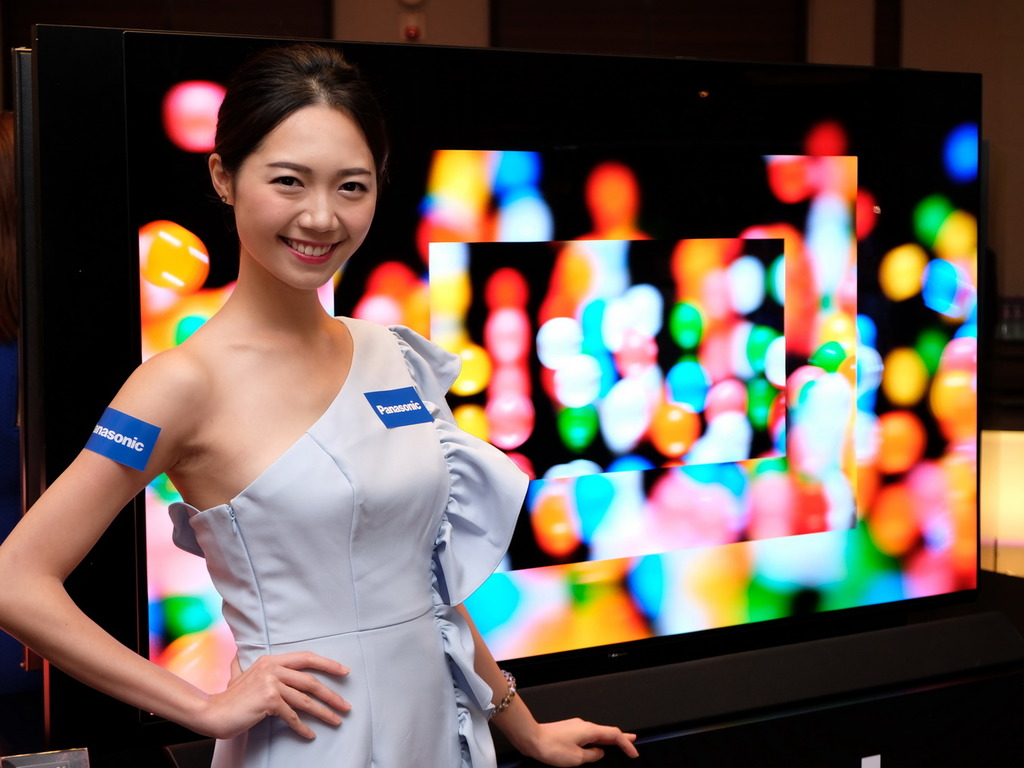 Panasonic FZ1000 4K OLED TV 呈現專業色彩