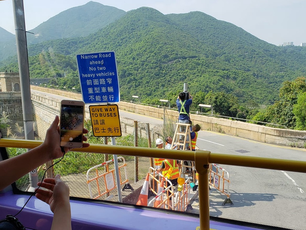 大潭道水壩終於設紅綠燈？網民質疑成效：裝埋衝燈機先有用