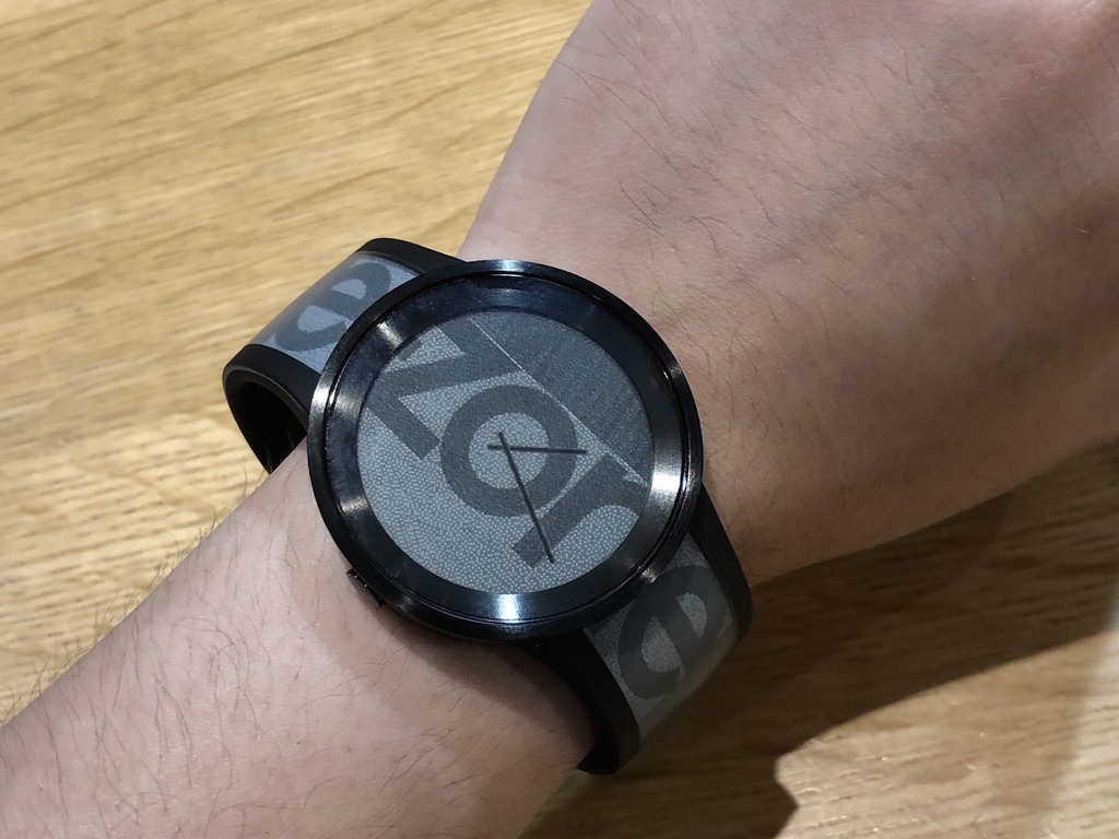 Sony FES Watch U e-ink 手錶上手試 自製錶面錶帶潮人最愛？