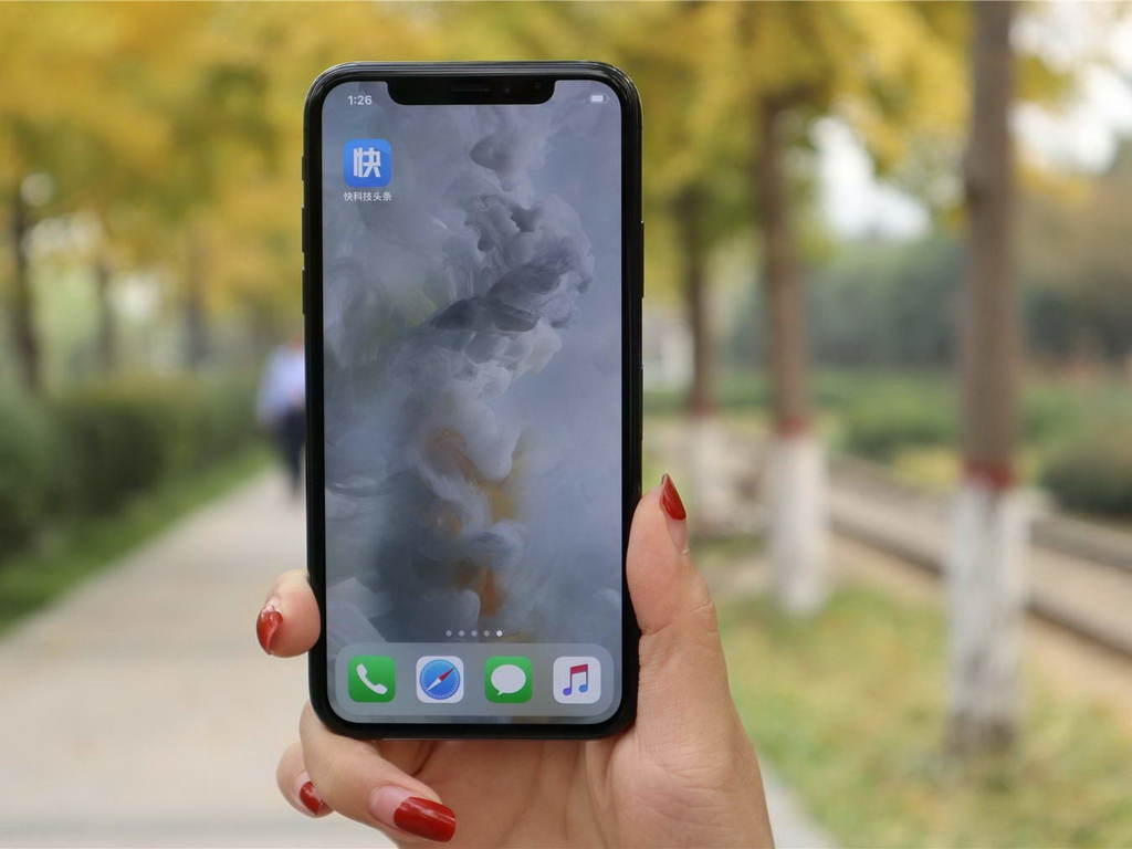  Apple 計劃 2019 年將 LCD 面板納入 iPhone 產品線！