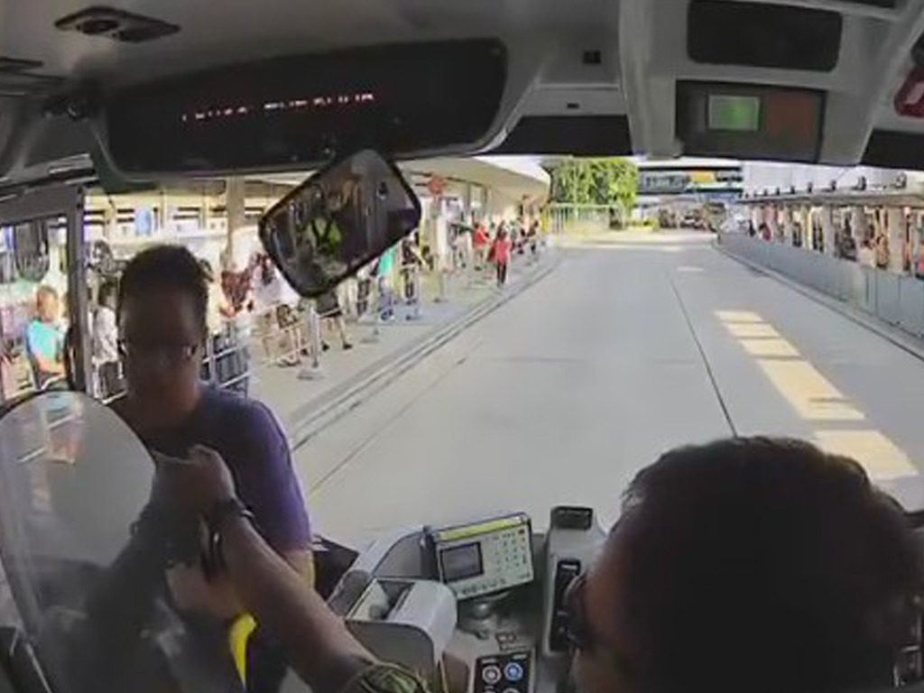 【睇片】乘客打尖咒人「成世揸巴士」車長神回網民讚好