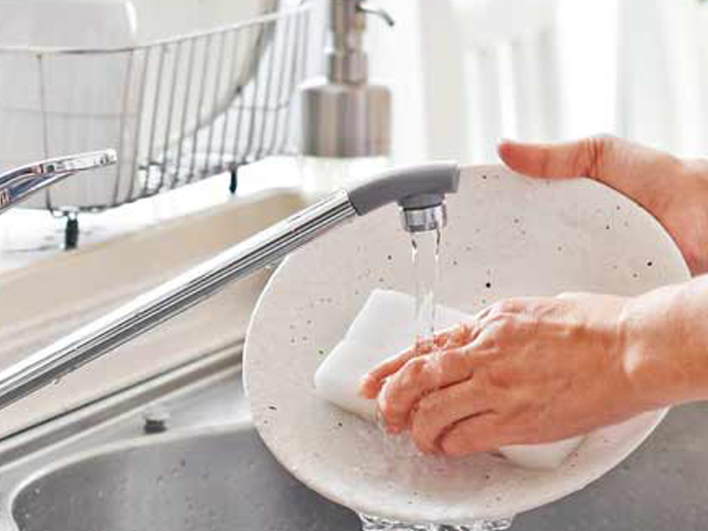 【大學研究】洗碗可減壓抗焦慮 全球首富 Bill Gates 貝索斯都是洗碗控