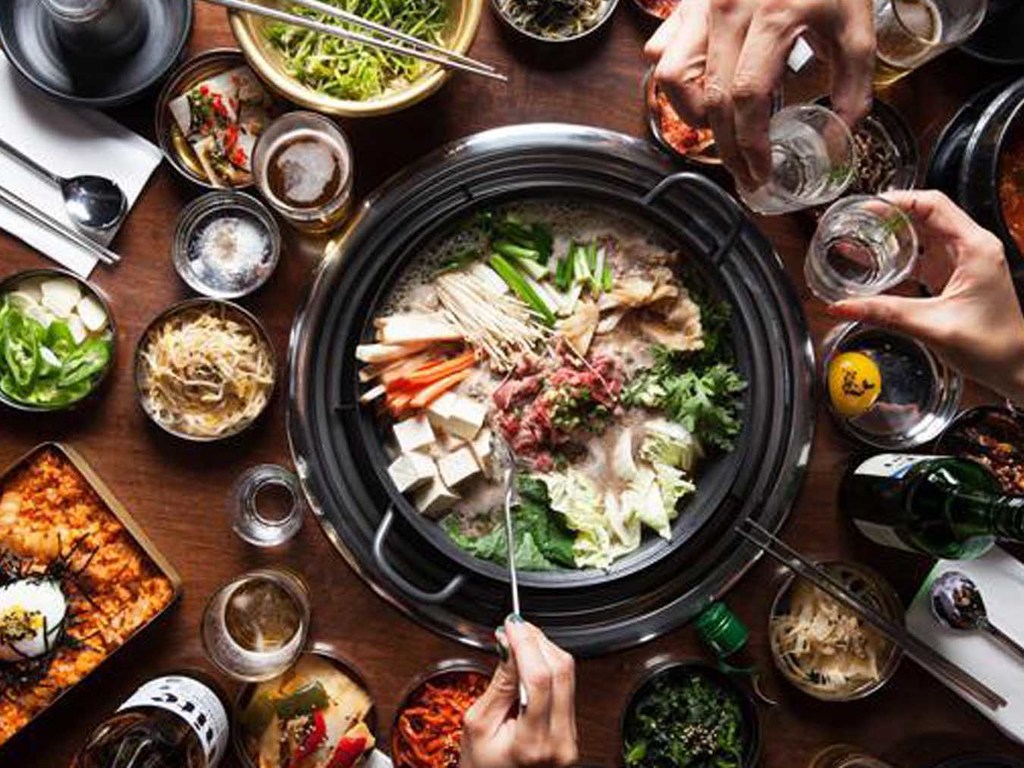 韓國金屬餐具又重又傳熱 網民：除咗唔會打爛唔知有乜好