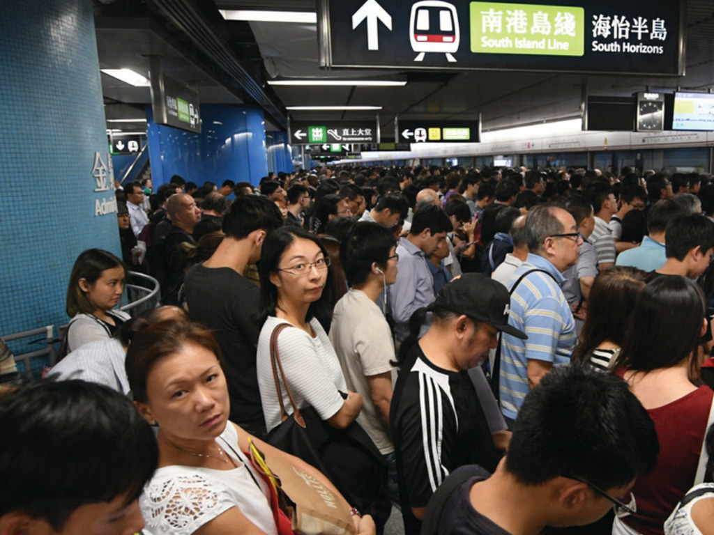 香港電訊建議港鐵範圍開放 700MHz 頻段！作流動通訊用疏導網絡擠塞