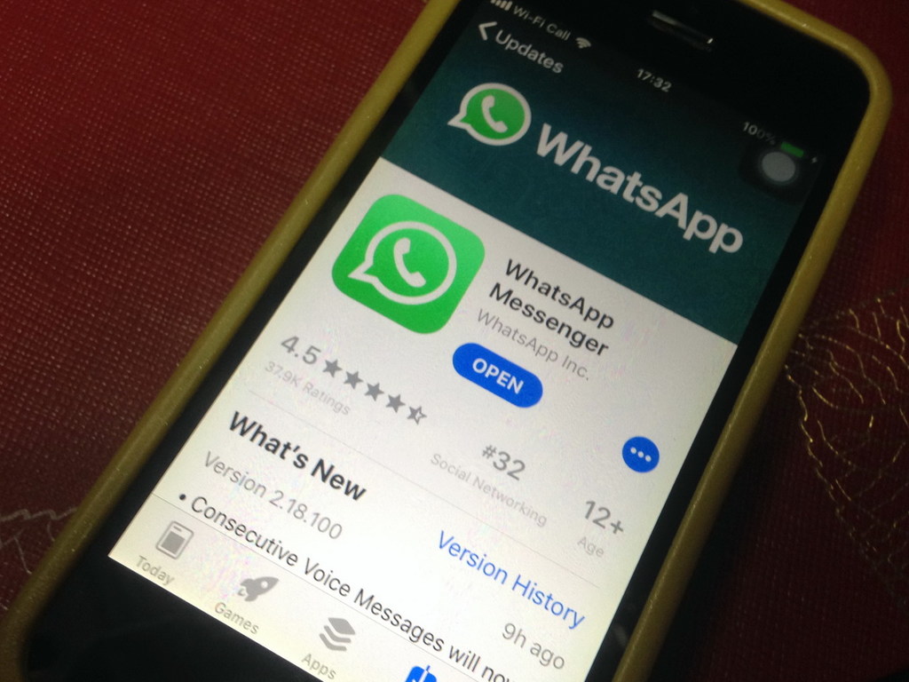 iOS 版 WhatsApp 更新！可自動播放多段語音訊息？