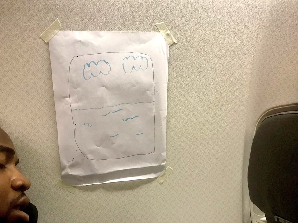 乘客投訴飛機「窗口位」沒有窗口！空姐一招化解？